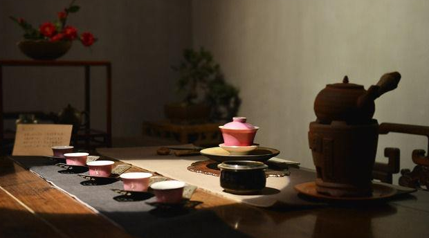 谈中国茶文化中的儒释道思想和人生观意识(一)